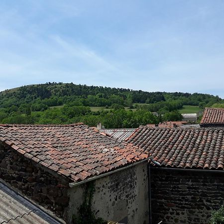Olloix Maison De La Monne الغرفة الصورة